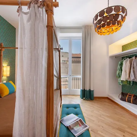 Gorgeous In The Center: Sorrento! * Sorrento