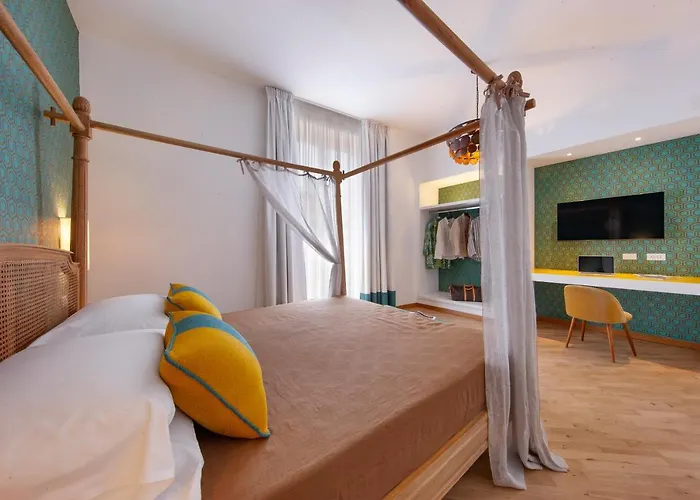 Gorgeous In The Center: Sorrento! * ソレント